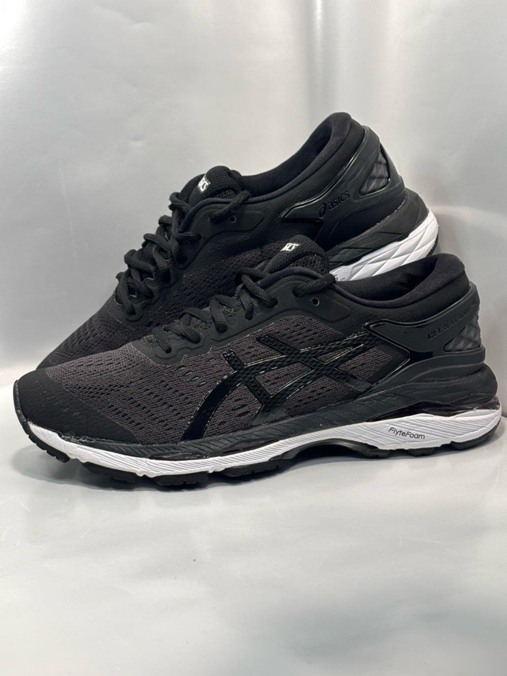 Asics Women's Size 6.5 Gel-Kayano 24 Black/White Running Shoes Sneakers T799N